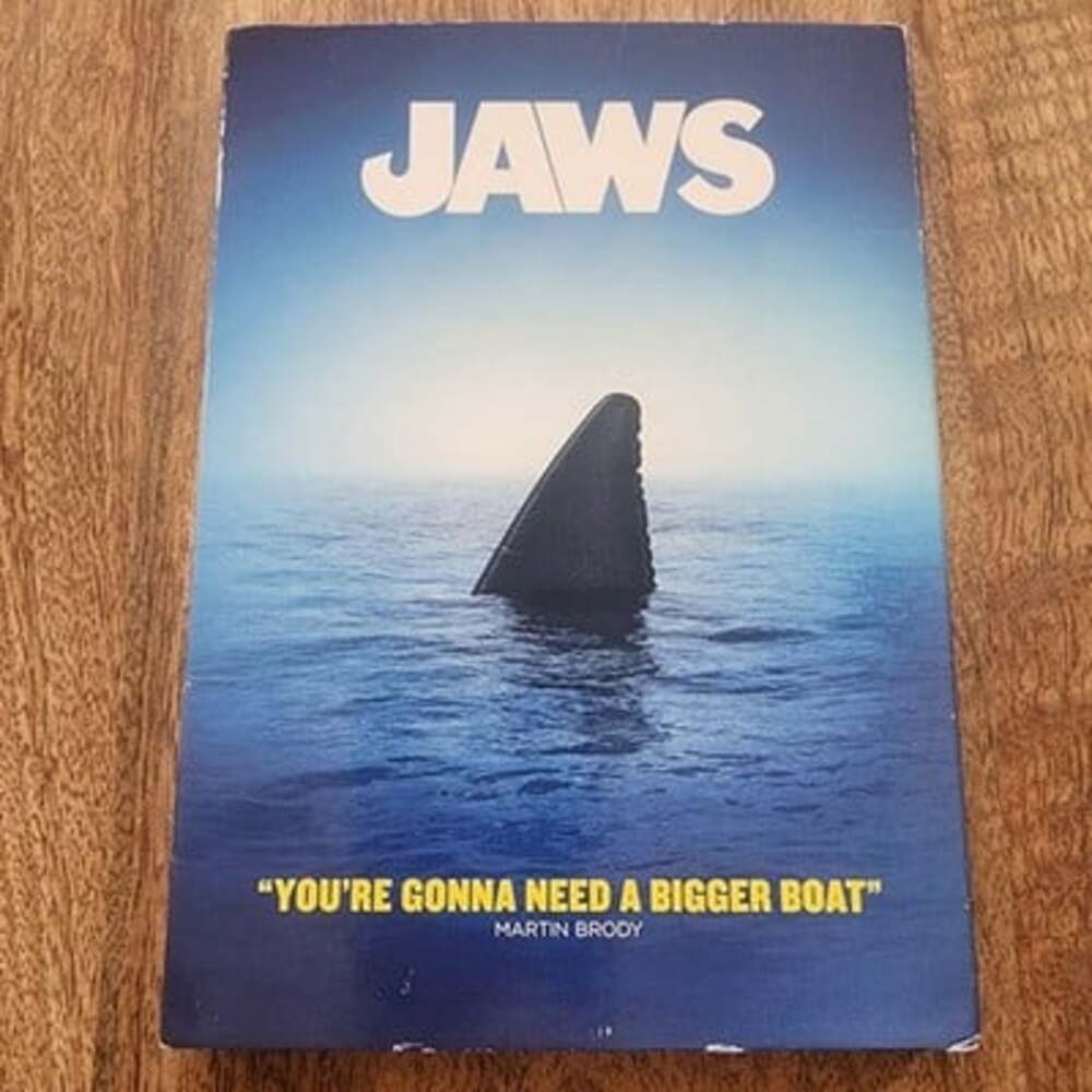 Jaws DVD Digitally Remastered Slipcover Bonus Feature Classic Movie Universal PG